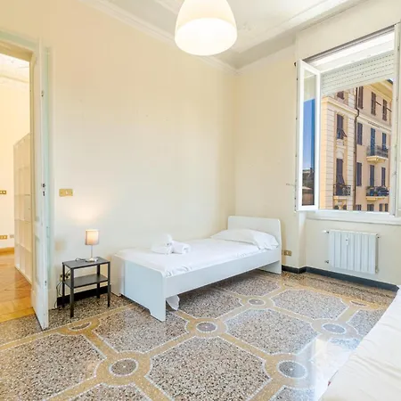 4 Bedroom Stunning In Apartment
