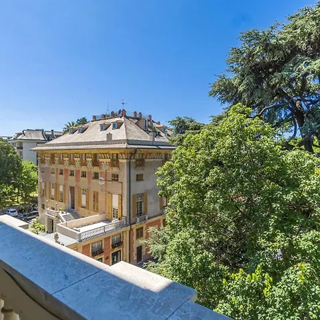 Apartamento 4 Bedroom Stunning In