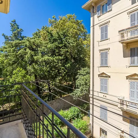 Apartamento 4 Bedroom Stunning In *